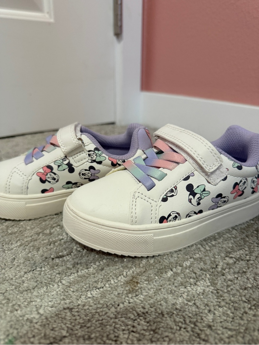 Kids White Minnie Mouse Print Sneakers with Pastel Laces